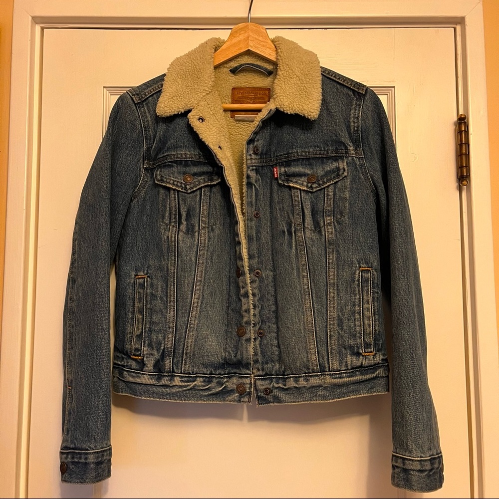 Sherpa Lined Levi’s Jean Jacket